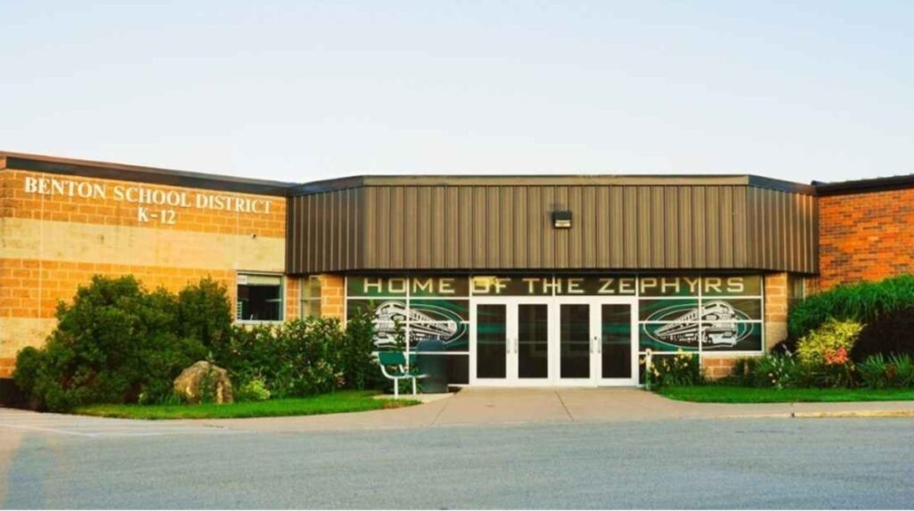 Image of the Benton School District K-12 Building (exterior) in Arkansas.